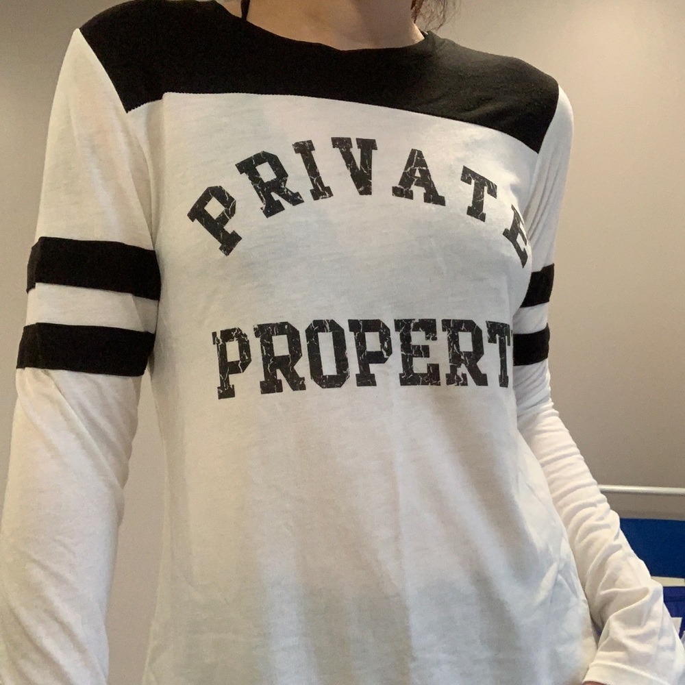 Loose baseball tee